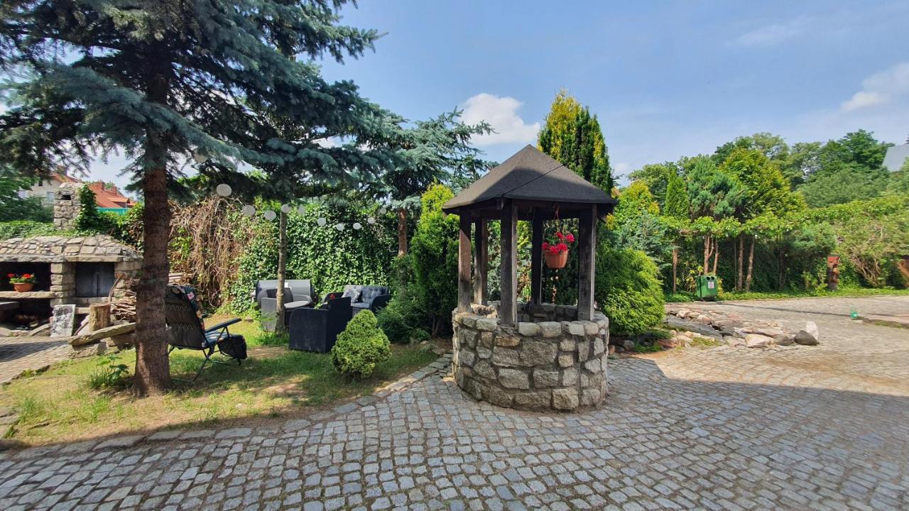 Gosciniec Solan Hotel Jeleniow Buitenkant foto