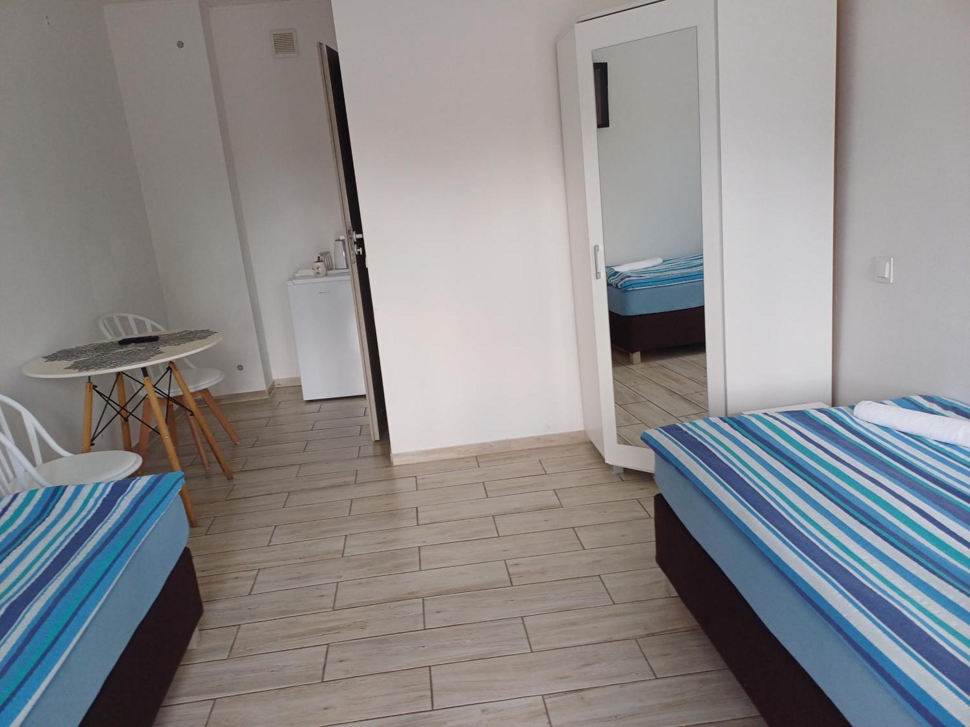 Gosciniec Solan Hotel Jeleniow Buitenkant foto