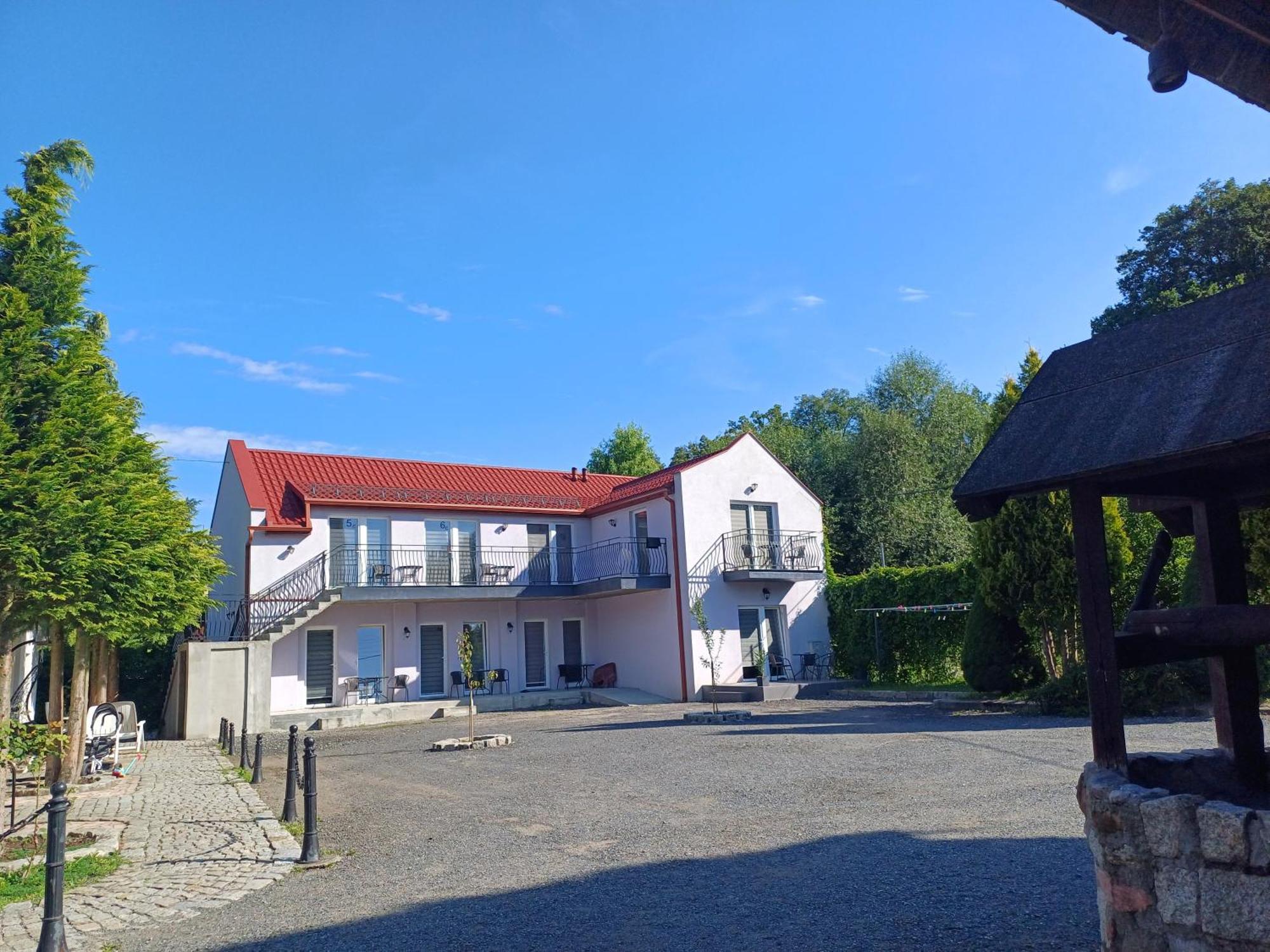 Gosciniec Solan Hotel Jeleniow Buitenkant foto