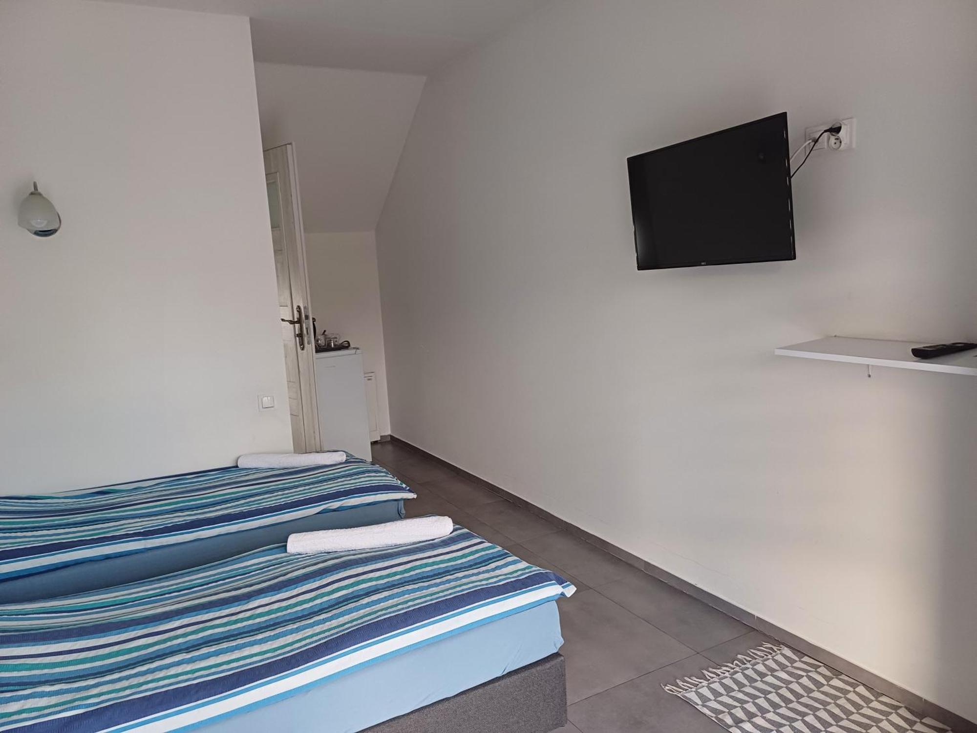 Gosciniec Solan Hotel Jeleniow Buitenkant foto