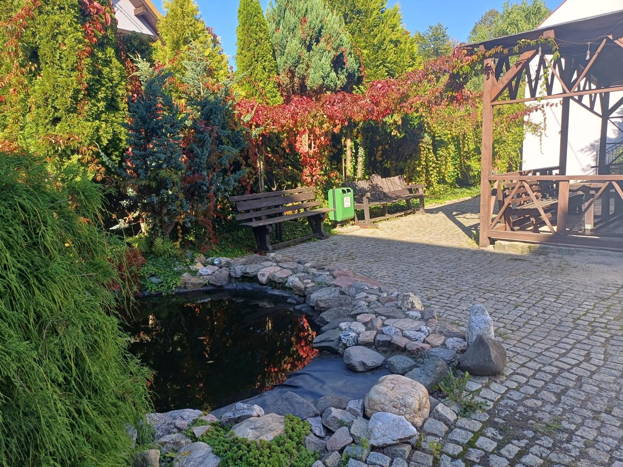 Gosciniec Solan Hotel Jeleniow Buitenkant foto