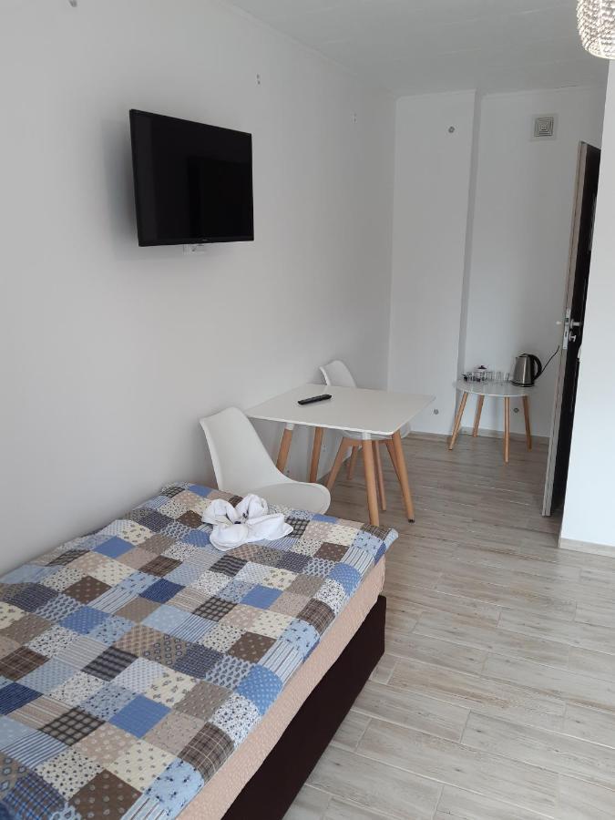 Gosciniec Solan Hotel Jeleniow Buitenkant foto